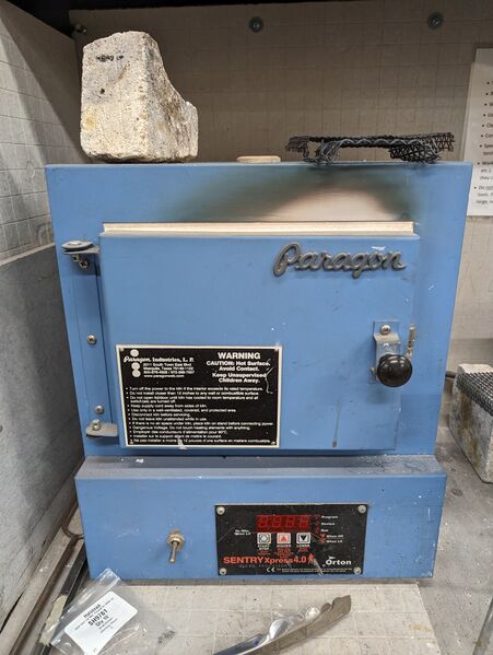 File:ParagonSC2JewelryKiln.jpg