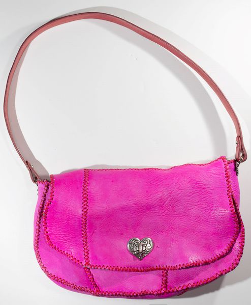 File:HeartPurse-Back.jpg