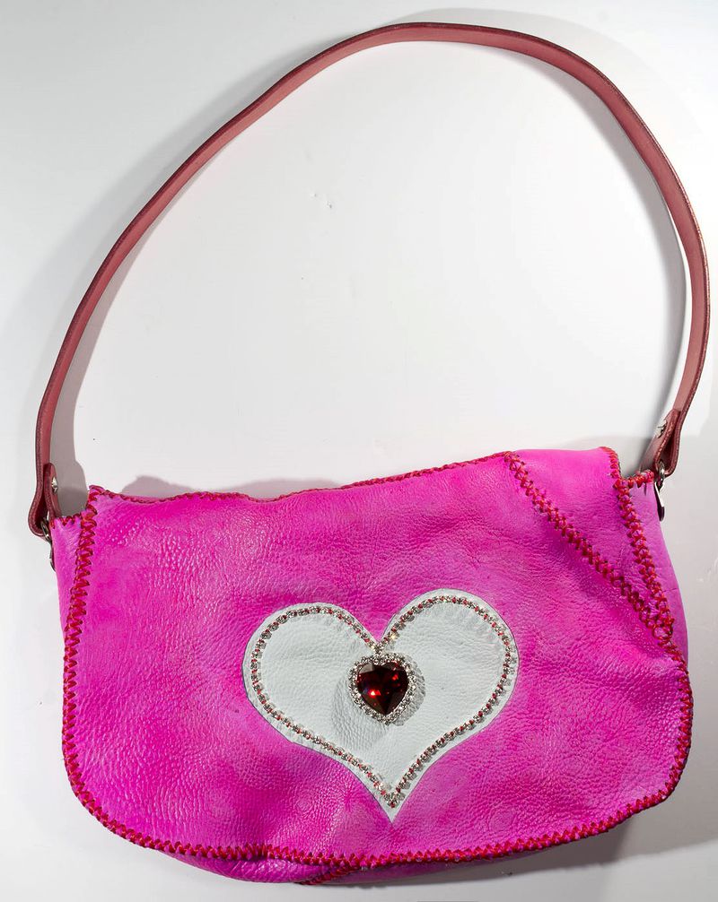 HeartPurse-Front.jpg