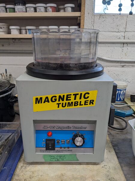 File:MagneticTumbler.jpg